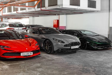 Ngắm Ferrari SF90 biển tứ quý 9 và dàn siêu xe trăm tỷ của đại gia Sài Gòn