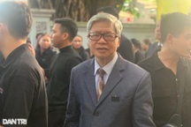 Bạn cũ nghẹn ngào đọc thơ viếng Tổng Bí thư Nguyễn Phú Trọng