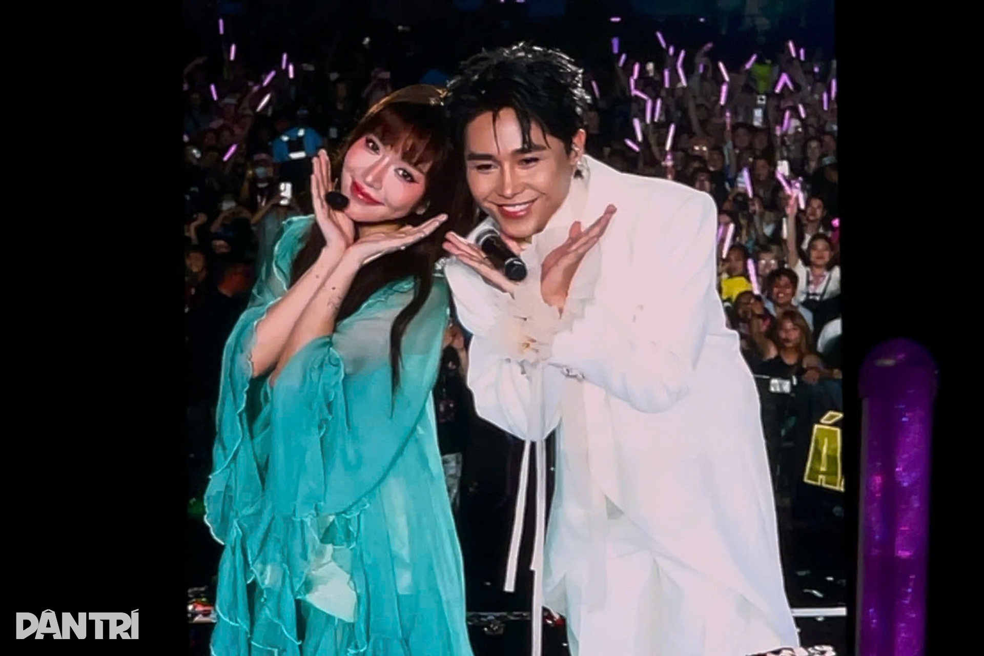 Đêm nhạc Em xinh: Bích Phương xấu hổ đỏ mặt, Negav không xuất hiện - 5