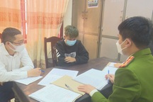 Rủ bạn gái "nhí" 13 tuổi đi chơi rồi hãm hiếp