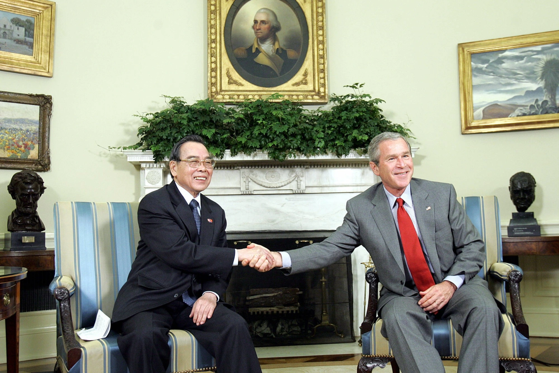 Những dấu mốc quan trọng trong quan hệ Việt - Mỹ - 7