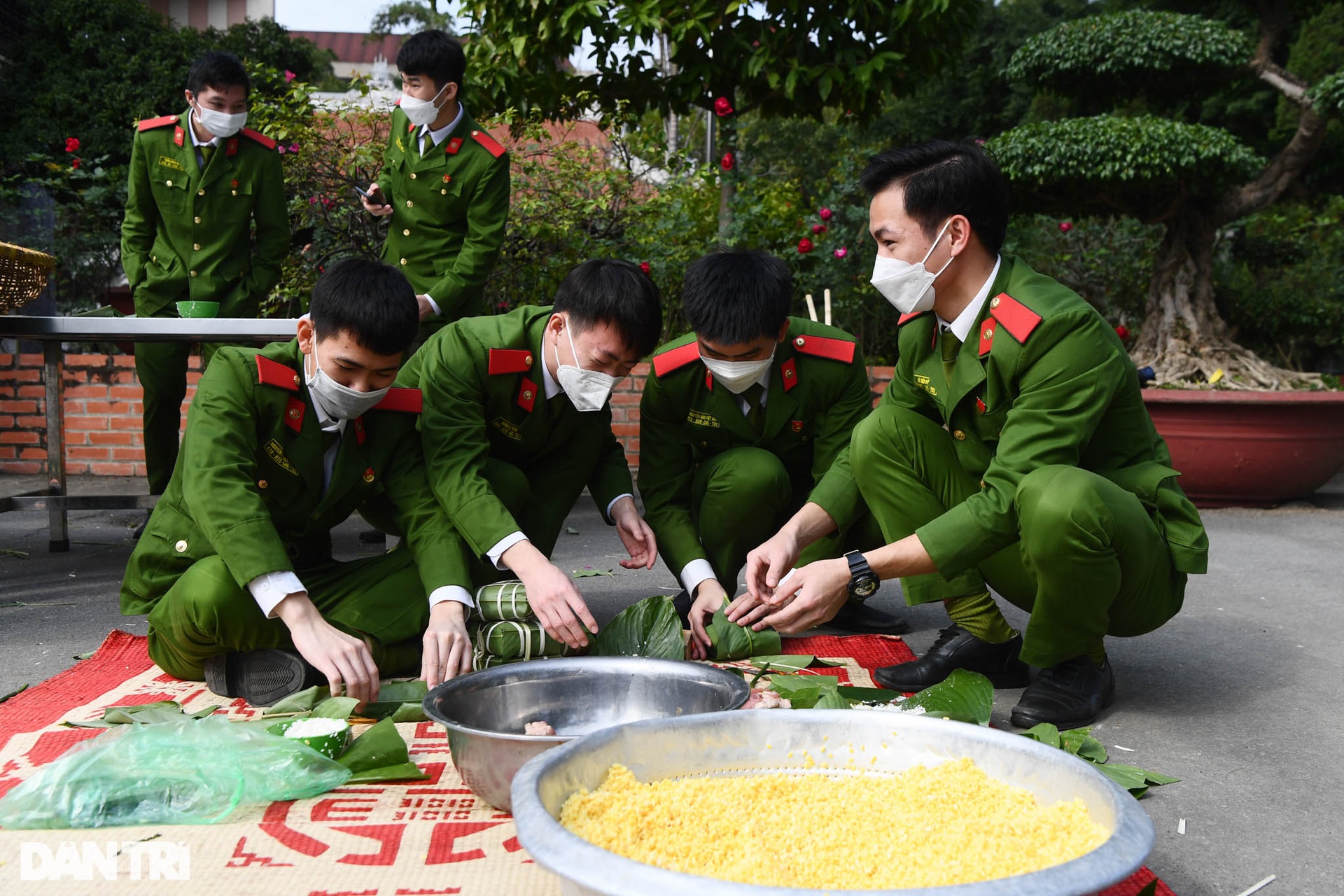 Chuyến xe mùa xuân đưa 300 học viên HV Cảnh sát nhân dân về quê đón Tết - 15 Chuyến xe mùa xuân đưa 300 học viên HV Cảnh sát nhân dân về quê đón Tết - 15