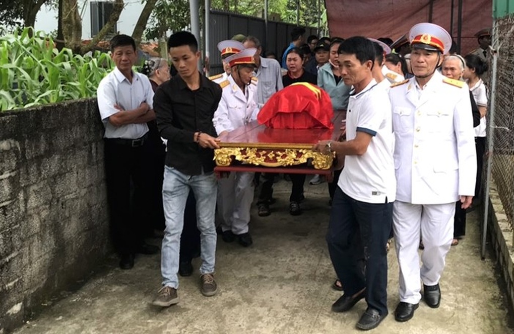 Đón hài cốt liệt sĩ về đất mẹ sau 56 năm - 2 Đón hài cốt liệt sĩ về đất mẹ sau 56 năm - 2