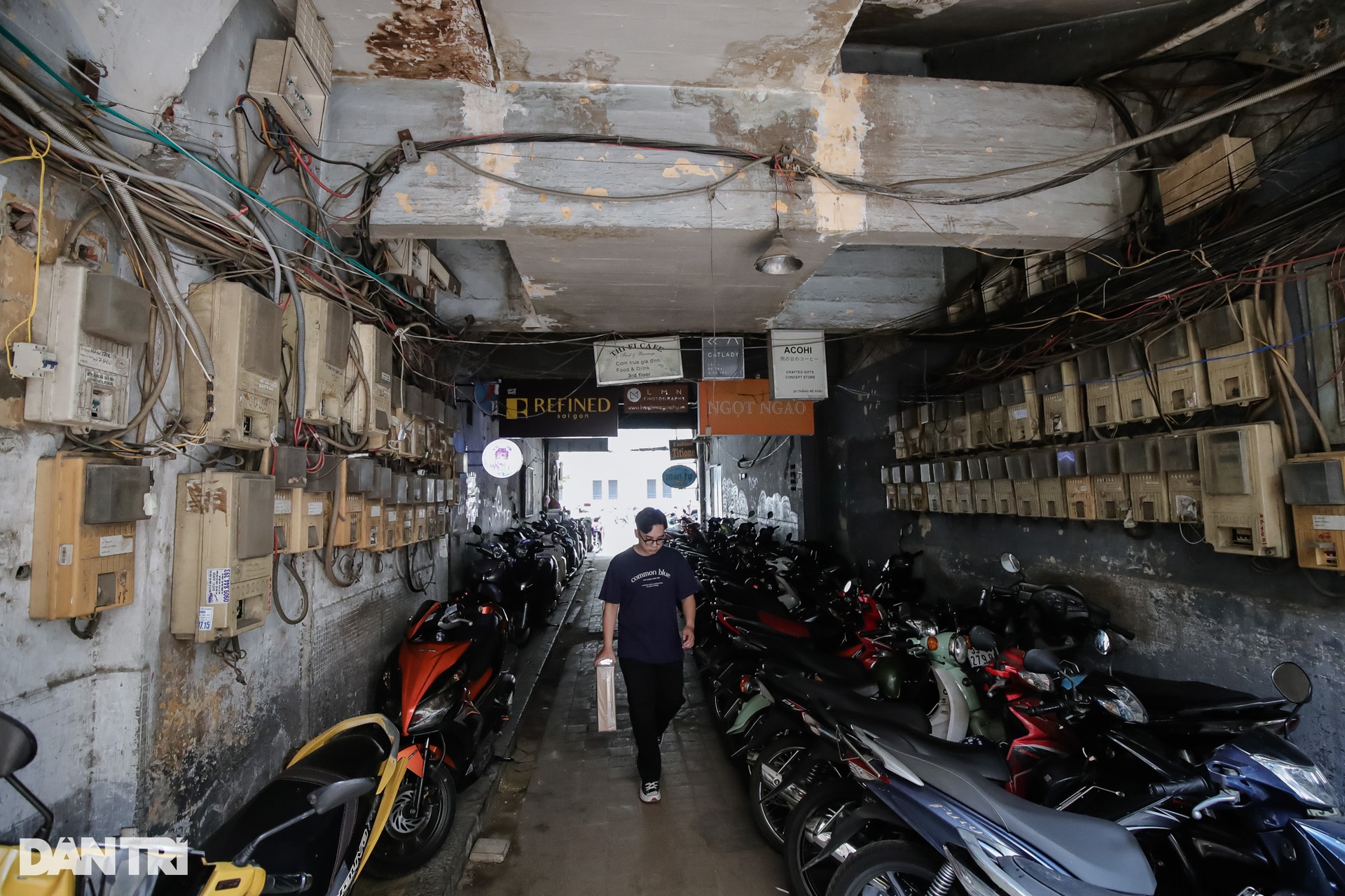 Chuồng cọp và hành lang không lối thoát tại nhiều chung cư cũ ở TPHCM - 10 Chuồng cọp và hành lang không lối thoát tại nhiều chung cư cũ ở TPHCM - 10