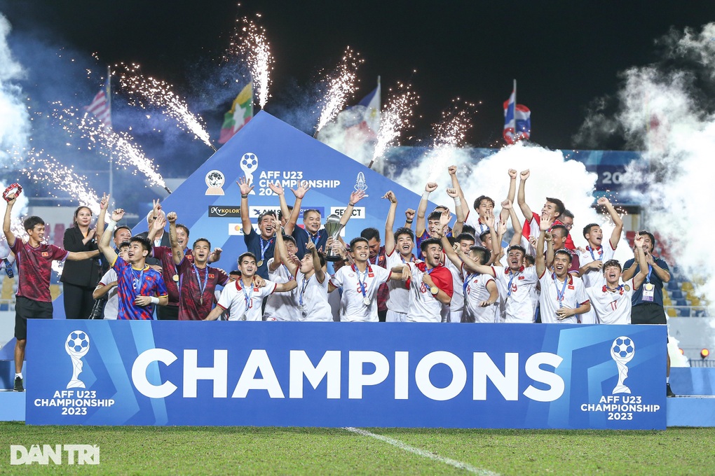 Thắng luân lưu Indonesia, U23 Việt Nam vô địch Đông Nam Á - 1 Thắng luân lưu Indonesia, U23 Việt Nam vô địch Đông Nam Á - 1