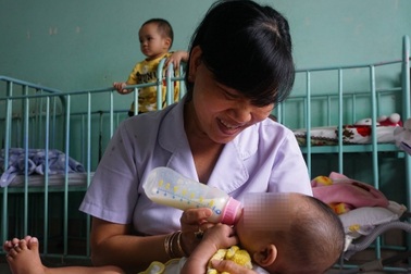 Người phụ nữ có 20 năm làm "mẹ" của những trẻ em khuyết tật