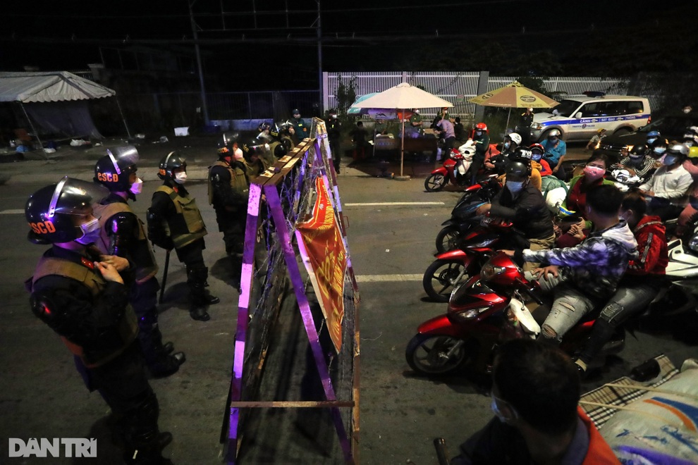 Bí thư TPHCM nói về khoảng thời gian khốc liệt nhất đợt Covid-19 vừa qua - 5 Bí thư TPHCM nói về khoảng thời gian khốc liệt nhất đợt Covid-19 vừa qua - 5