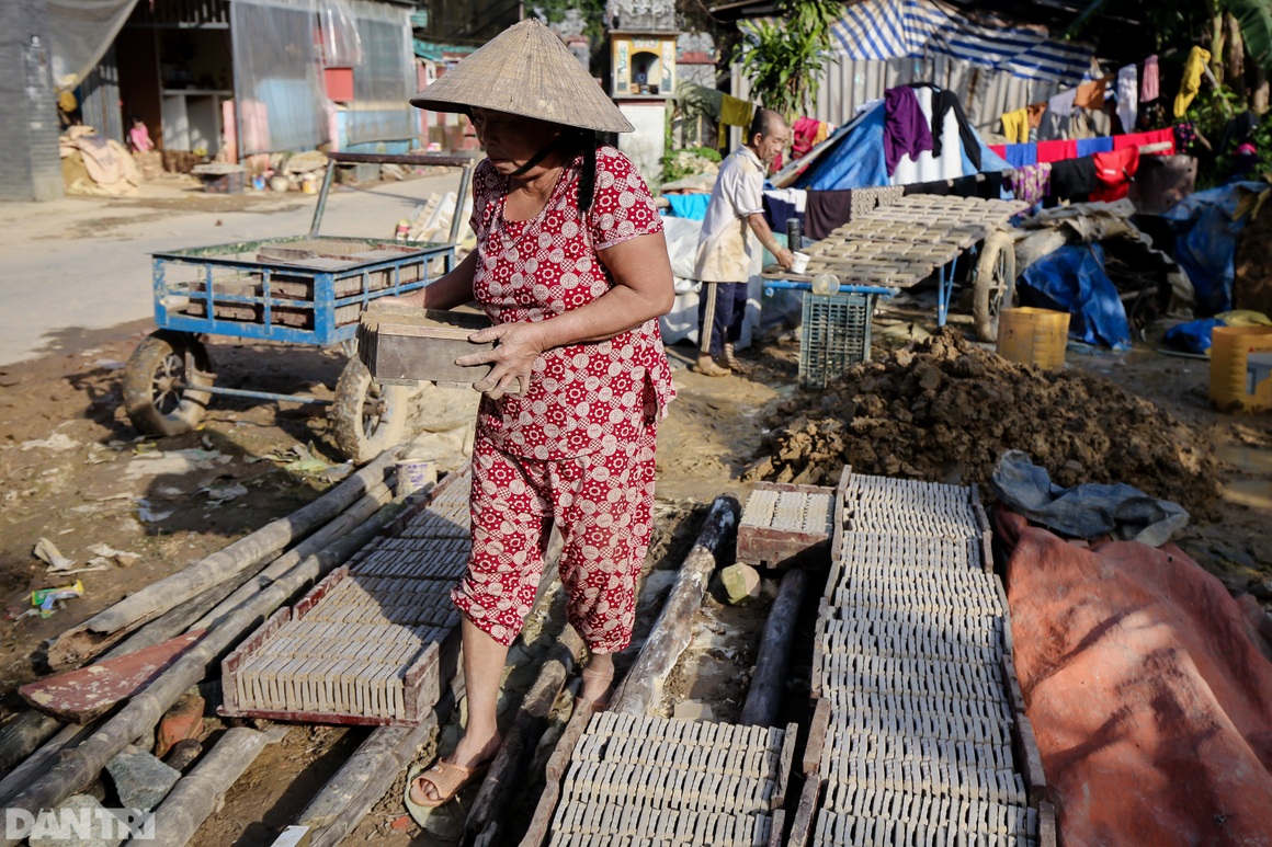 Khám phá nghề làm ông Táo bằng đất nung duy nhất còn sót lại ở xứ Huế - 3 Khám phá nghề làm ông Táo bằng đất nung duy nhất còn sót lại ở xứ Huế - 3