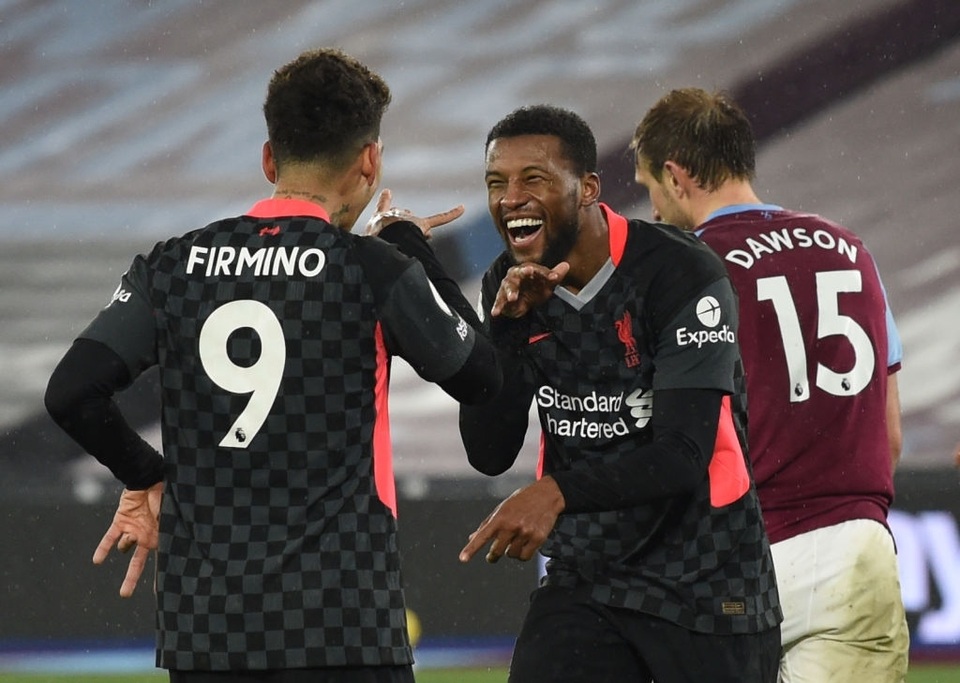 Liverpool áp sát Man Utd, Tottenham tiếp tục thất bại - 1 Liverpool áp sát Man Utd, Tottenham tiếp tục thất bại - 1