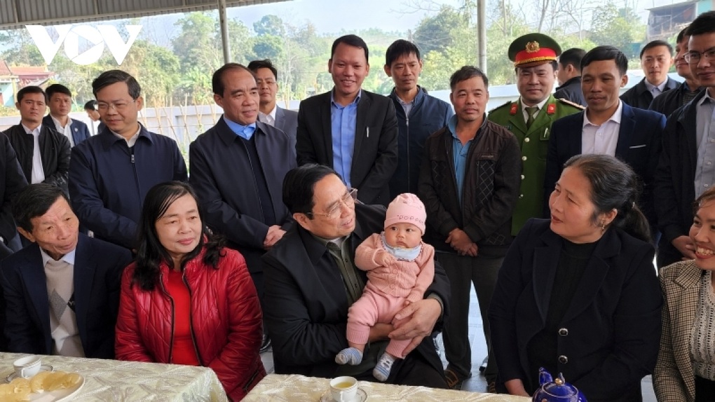 Thủ tướng kiểm tra, đôn đốc dự án cao tốc Tuyên Quang - Phú Thọ, chúc Tết công nhân - 1 Thủ tướng kiểm tra, đôn đốc dự án cao tốc Tuyên Quang - Phú Thọ, chúc Tết công nhân - 1