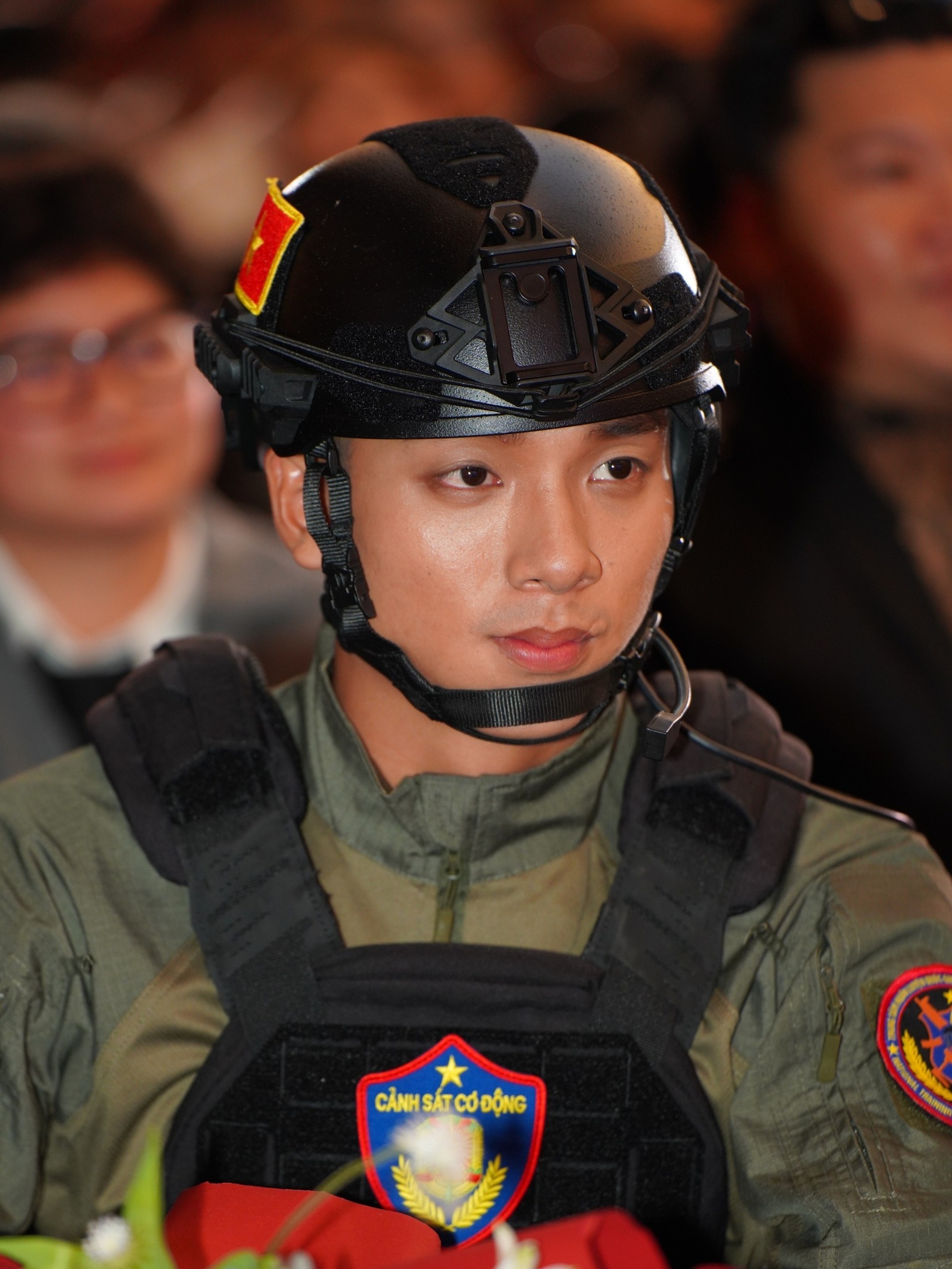 Mỹ nam cao 1,88m nổi bật trong đội hình tập luyện diễu hành là ai? - 6 Mỹ nam cao 1,88m nổi bật trong đội hình tập luyện diễu hành là ai? - 6