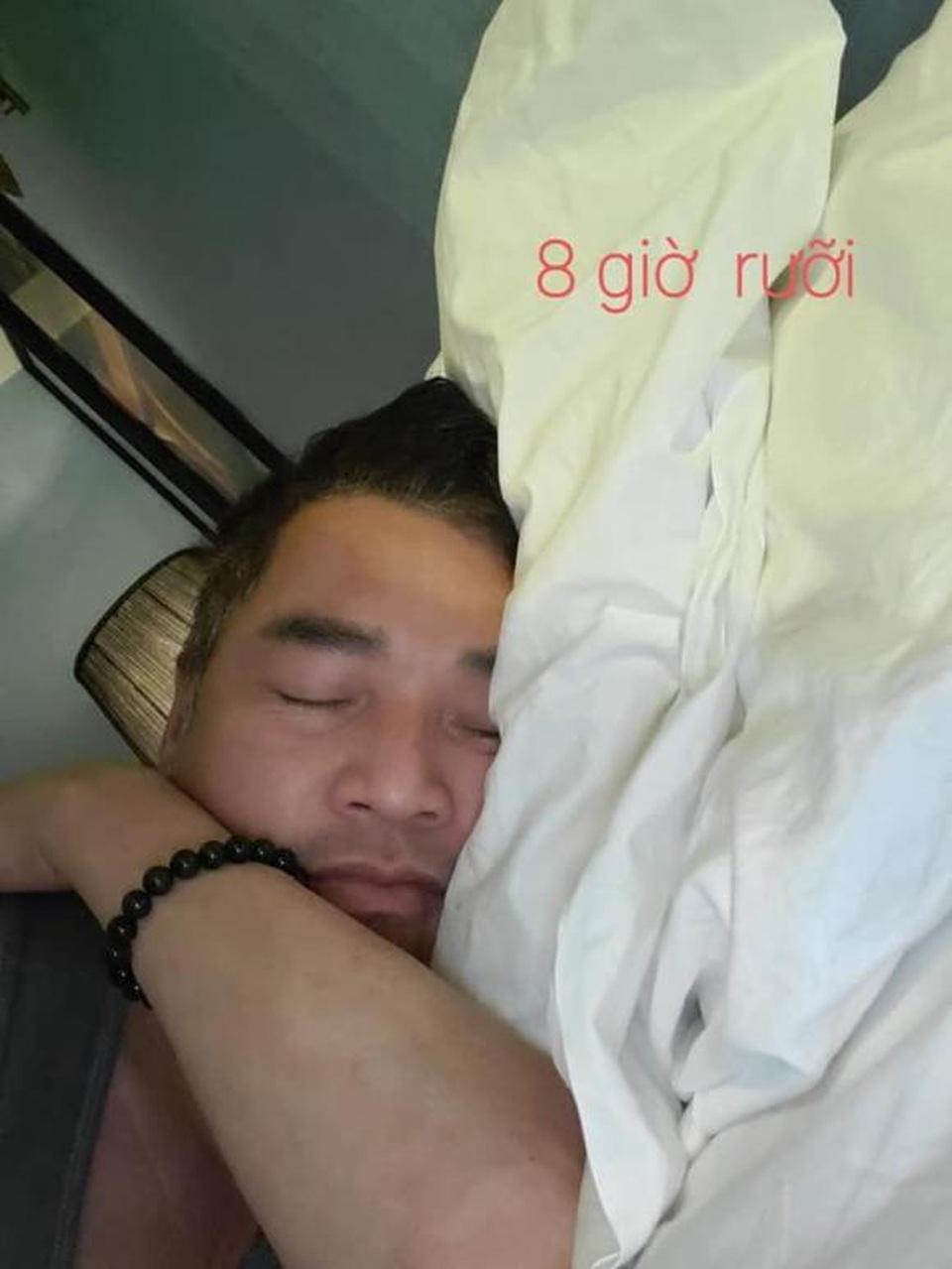 Nghệ sĩ Quang Minh hé lộ cuộc sống nơi cách ly khi về Việt Nam đón Tết - 5 Nghệ sĩ Quang Minh hé lộ cuộc sống nơi cách ly khi về Việt Nam đón Tết - 5