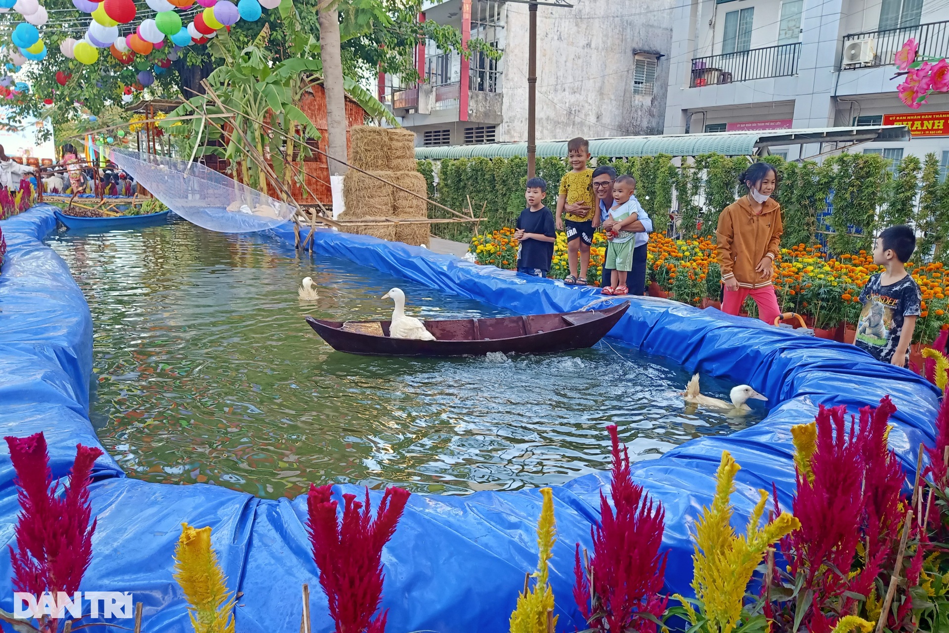 Chợ quê ngày Tết nhộn nhịp trên phố ở xứ Công tử Bạc Liêu - 9 Chợ quê ngày Tết nhộn nhịp trên phố ở xứ Công tử Bạc Liêu - 9