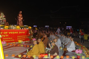 Đại biểu Vesak 2014 cầu quốc thái dân an, hòa bình thế giới