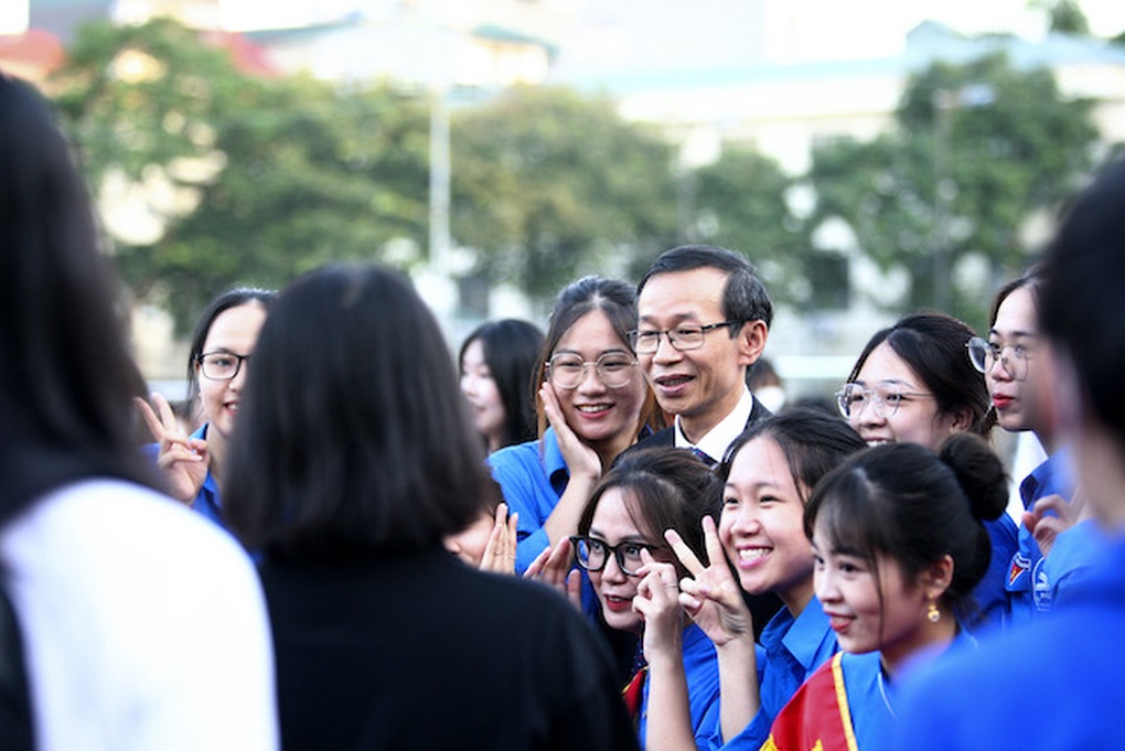 Những phát biểu lay động tâm can học trò của người thầy đặc biệt - 1 Những phát biểu lay động tâm can học trò của người thầy đặc biệt - 1