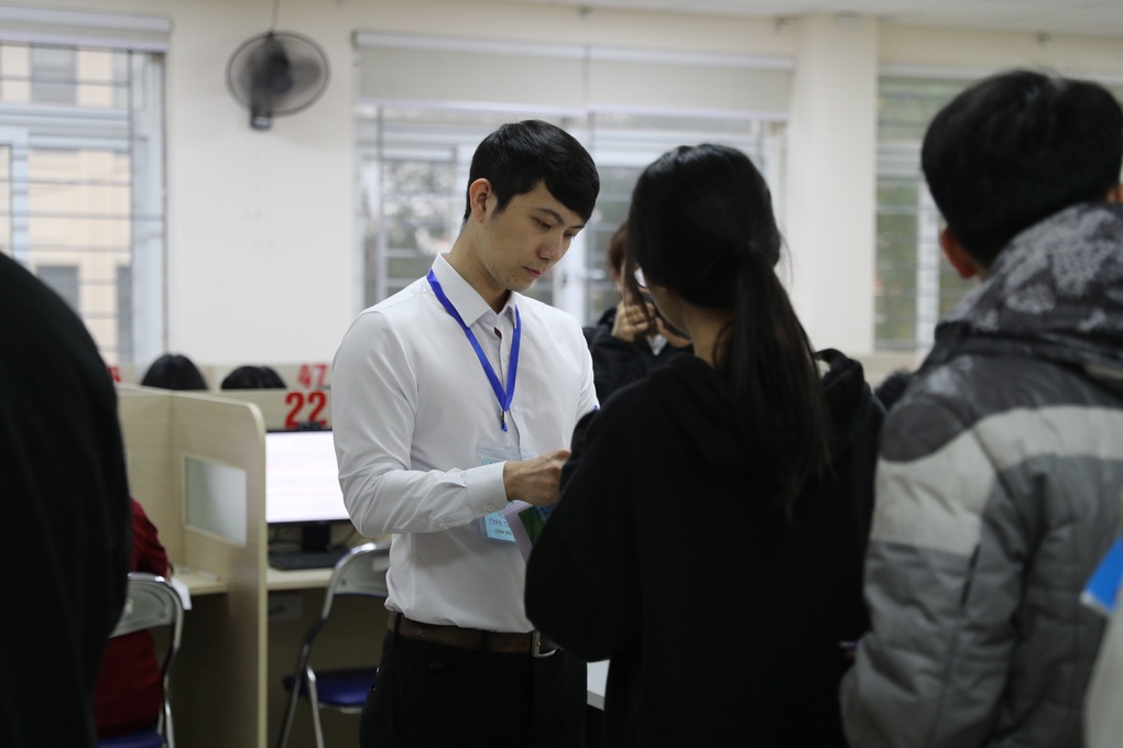 Thi đánh giá năng lực đợt 2 của ĐHQG Hà Nội: 4 thí sinh bị đình chỉ - 3 Thi đánh giá năng lực đợt 2 của ĐHQG Hà Nội: 4 thí sinh bị đình chỉ - 3