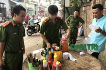 80 giây ghi lại hình ảnh người phụ nữ nghi bỏ thuốc chuột vào nồi bún riêu