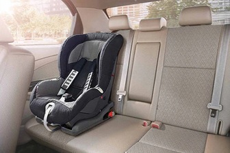 Chở trẻ em trên ô tô không có hệ thống Isofix thì phải làm thế nào?
