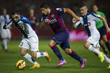 Luis Suarez tỏa sáng giúp Barcelona giành cúp