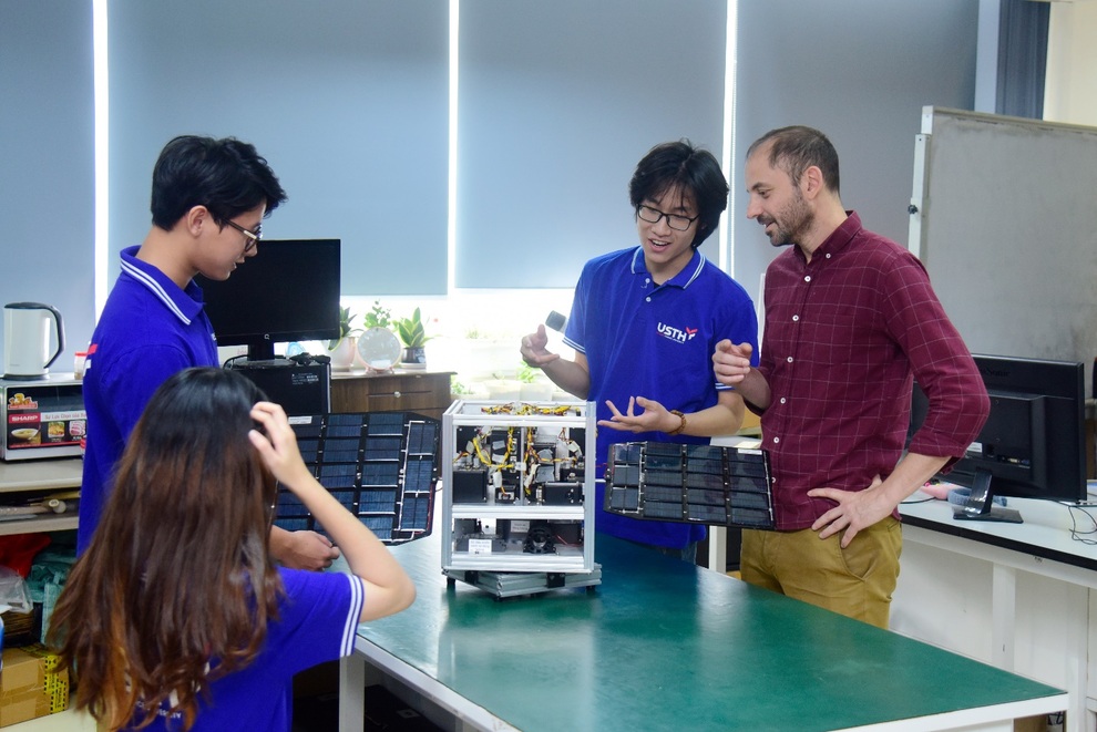 Chọn ngành học để nắm bắt cơ hội vàng từ mục tiêu bứt phá về khoa học công nghệ - 2 Chọn ngành học để nắm bắt cơ hội vàng từ mục tiêu bứt phá về khoa học công nghệ - 2