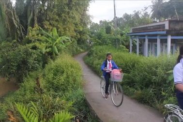 Học sinh đồng bào dân tộc Khmer nô nức dự lễ khai giảng