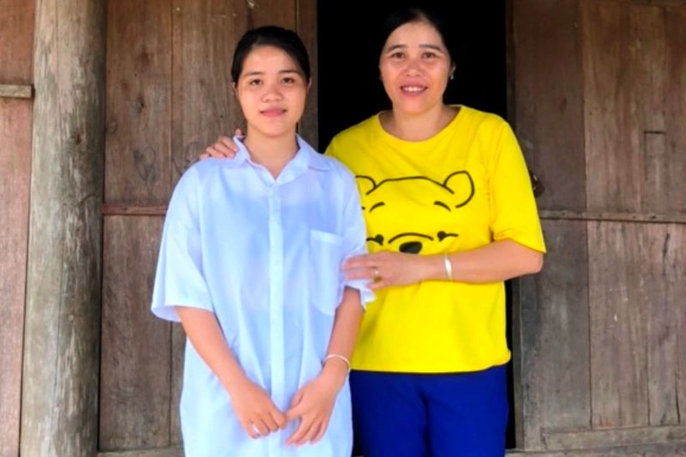 Cô gái người Chứt đầu tiên của bản Rào Tre đỗ đại học - 2 Cô gái người Chứt đầu tiên của bản Rào Tre đỗ đại học - 2