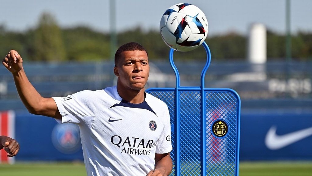 Bị PSG đối xử phũ phàng, Kylian Mbappe phản ứng bất ngờ - 1 Bị PSG đối xử phũ phàng, Kylian Mbappe phản ứng bất ngờ - 1