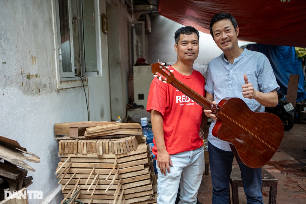 Thầy giáo Hà Nội đi hơn 100km mỗi ngày tìm âm thanh... từ gỗ - 7 Thầy giáo Hà Nội đi hơn 100km mỗi ngày tìm âm thanh... từ gỗ - 7