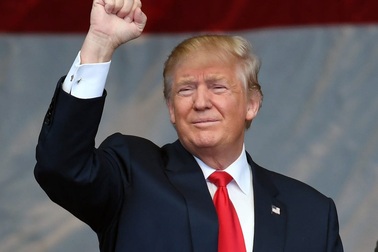 Trung Quốc mua đậu tương của Mỹ: "Món quà" giúp ông Trump trong bầu cử