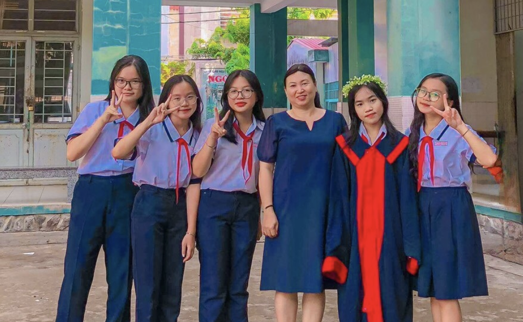 Thủ khoa mê Sơn Tùng M-TP, lấy thần tượng làm động lực học tập - 2 Thủ khoa mê Sơn Tùng M-TP, lấy thần tượng làm động lực học tập - 2