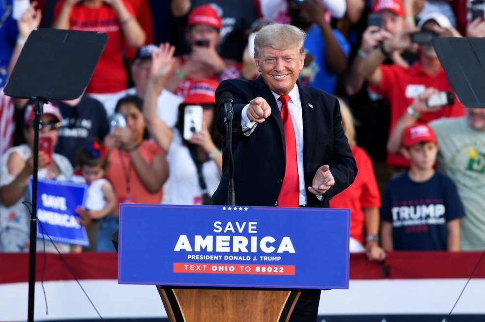 Người ủng hộ cảnh báo xảy ra nội chiến nếu ông Trump không được phục chức - 1 Người ủng hộ cảnh báo xảy ra nội chiến nếu ông Trump không được phục chức - 1