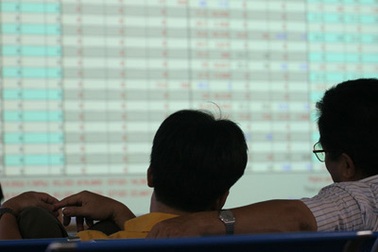 Hai sàn đổ đèo cuối phiên