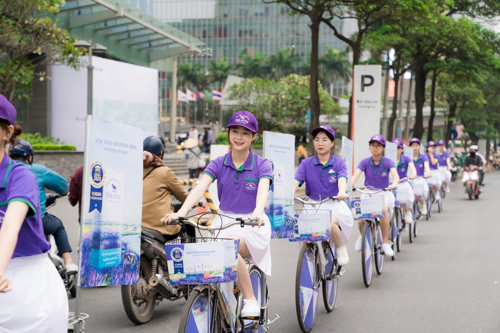 Dalatte đem Sữa Tươi Nguyên Bản đạt giải thưởng quốc tế đến tay người tiêu dùng Việt - 1 Dalatte đem Sữa Tươi Nguyên Bản đạt giải thưởng quốc tế đến tay người tiêu dùng Việt - 1