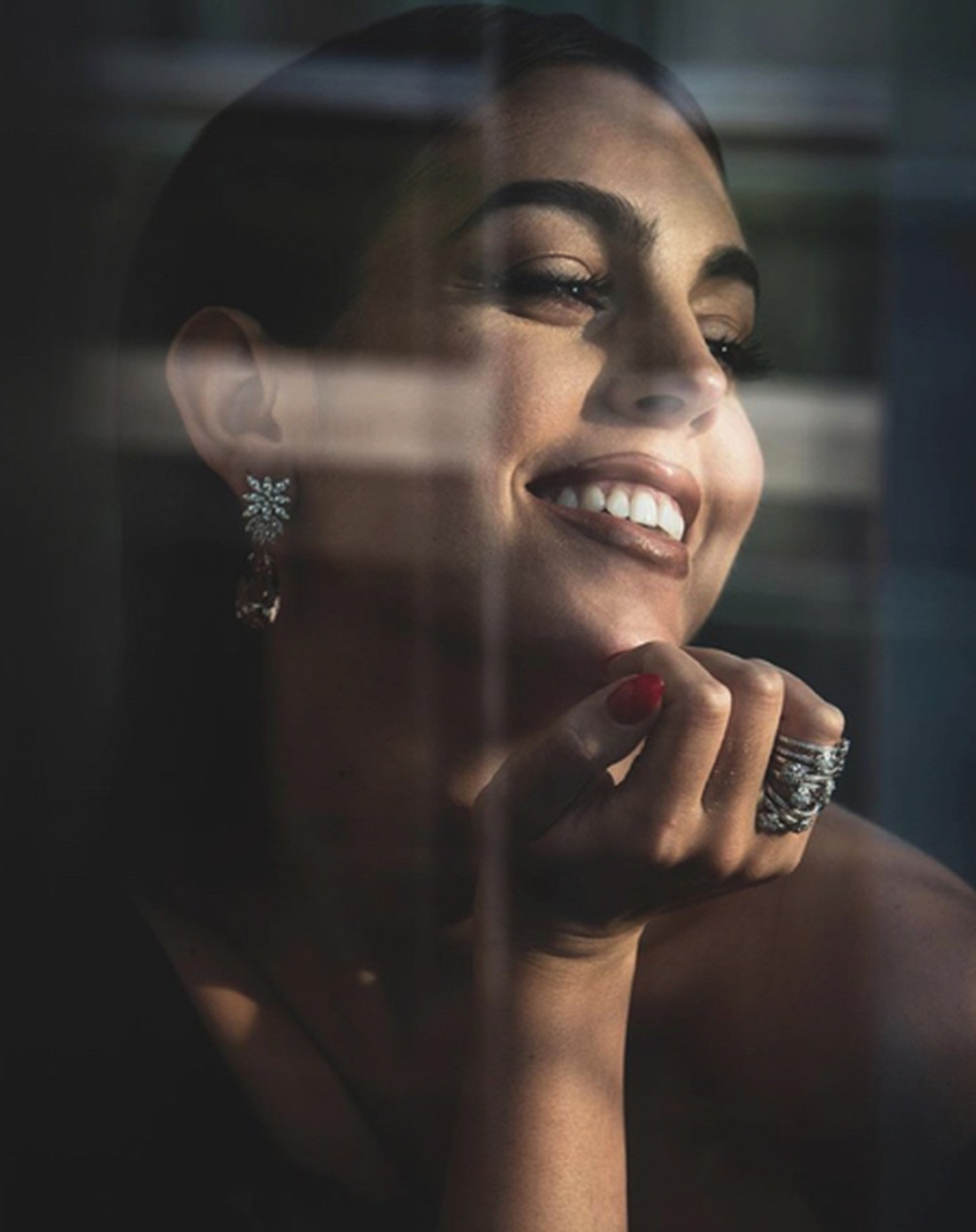 Bạn gái xinh đẹp “tiếp bước” C.Ronaldo trở thành ngôi sao nổi tiếng - 2 Bạn gái xinh đẹp “tiếp bước” C.Ronaldo trở thành ngôi sao nổi tiếng - 2