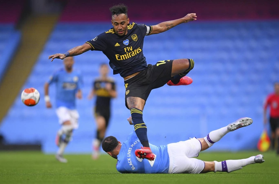 Những khoảnh khắc thất vọng của Arsenal trên sân Man City - 17 Những khoảnh khắc thất vọng của Arsenal trên sân Man City - 17
