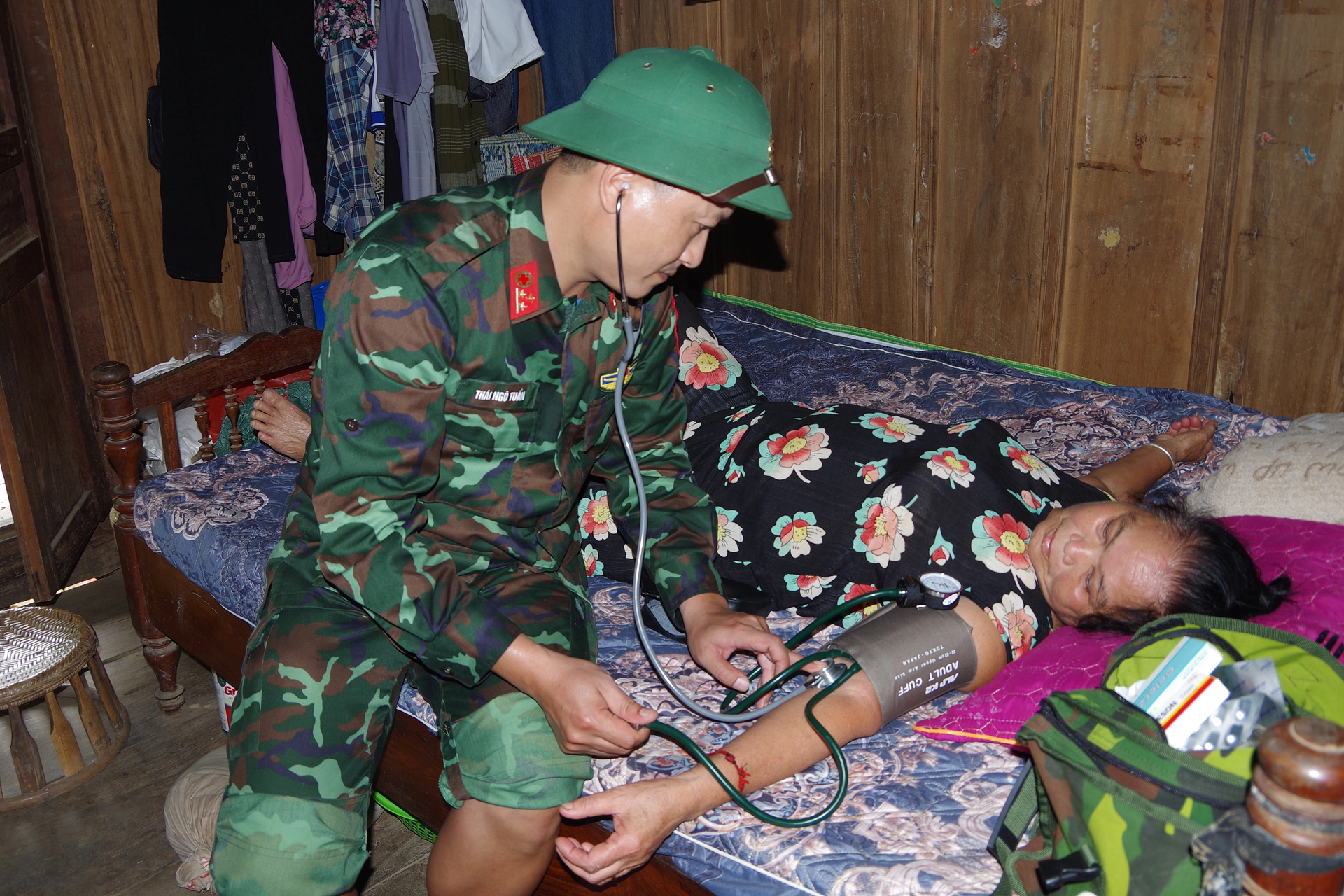 Những người lính đi trước, về sau nơi tâm lũ quét - 8 Những người lính đi trước, về sau nơi tâm lũ quét - 8