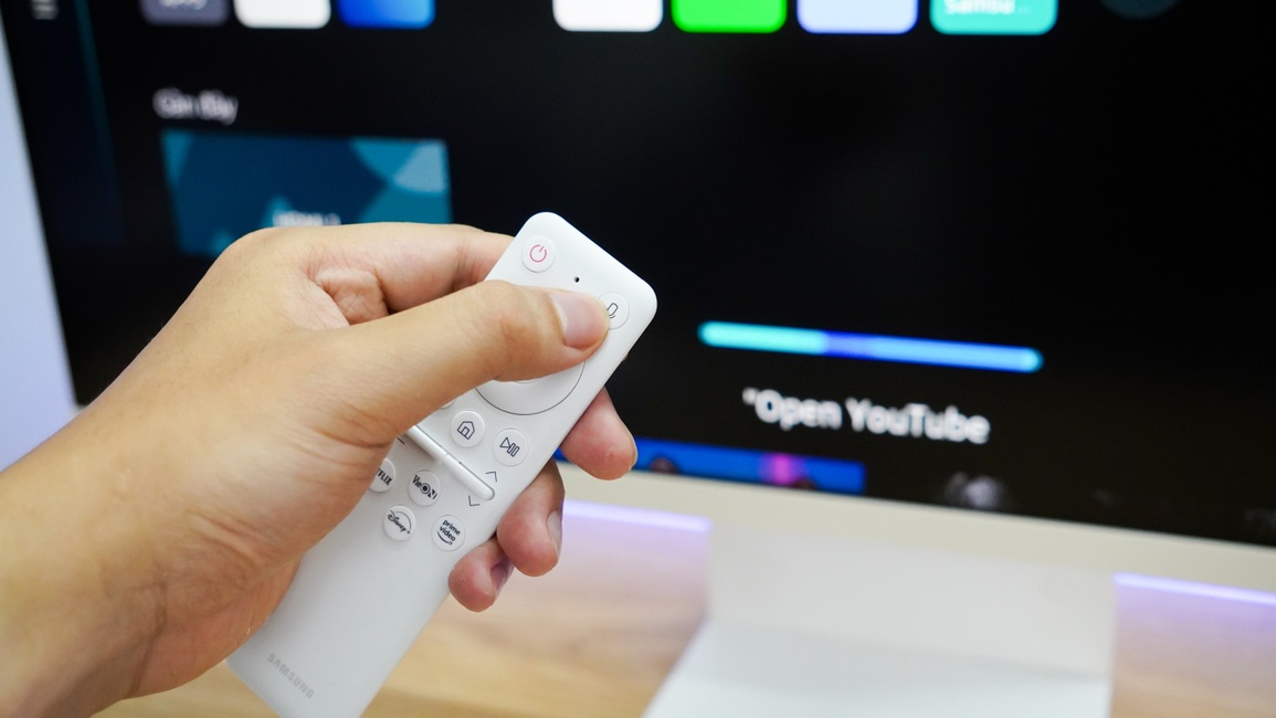Đánh giá Samsung Smart Monitor M8: Thiết kế hiện đại, nhiều tính năng hay - 4 Đánh giá Samsung Smart Monitor M8: Thiết kế hiện đại, nhiều tính năng hay - 4