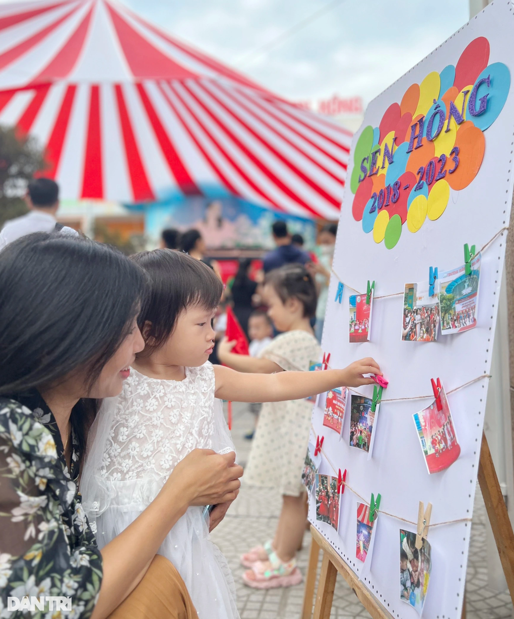 Biểu cảm đáng yêu của các bé mầm non ngày khai trường - 9 Biểu cảm đáng yêu của các bé mầm non ngày khai trường - 9