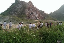 Phú Thọ: Sập mỏ đá, vùi lấp 2 công nhân và 1 máy xúc