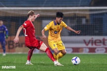 CLB Hà Tĩnh thắng CLB TPHCM, Thể Công Viettel đánh bại SL Nghệ An