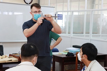 Điều kiện mới nhất để lao động nước ngoài làm việc tại Việt Nam