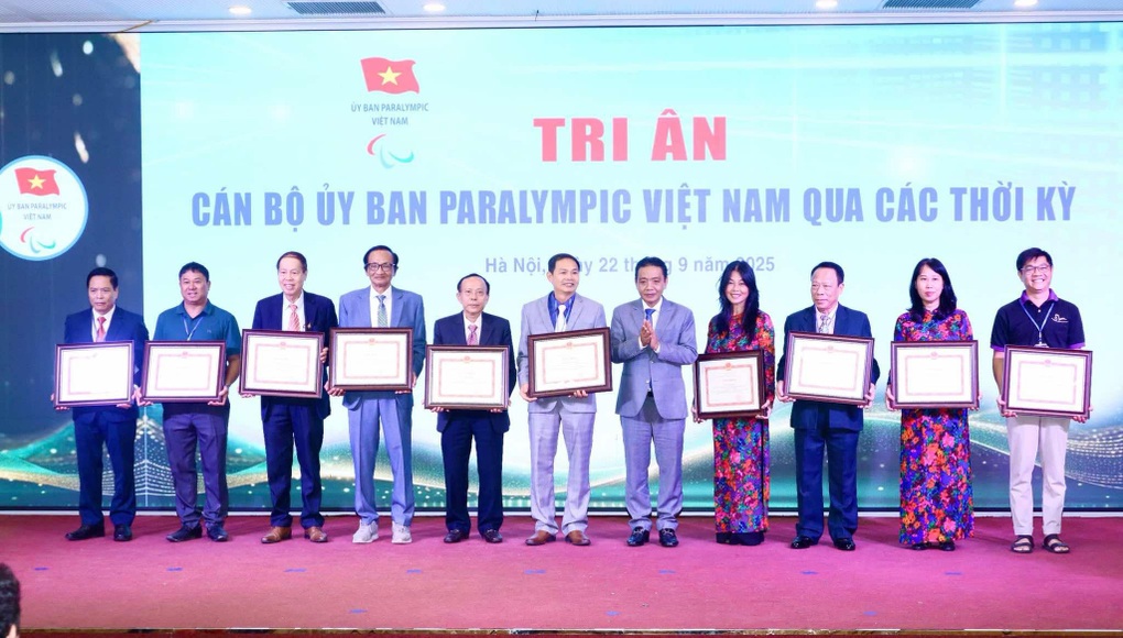 អបអរសាទរខួបលើកទី៣០ នៃការបង្កើតគណៈកម្មាធិការប៉ារ៉ាឡាំពិកវៀតណាម - ៣ Kỷ niệm 30 năm ngày thành lập Ủy ban Paralympic Việt Nam - 3