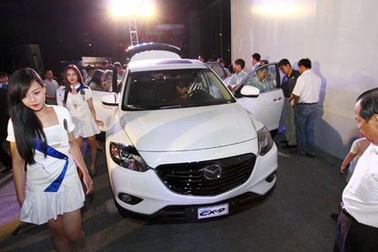 Thị trường ôtô trong nước tháng 12/2012: Những "tia sáng" cuối cùng?