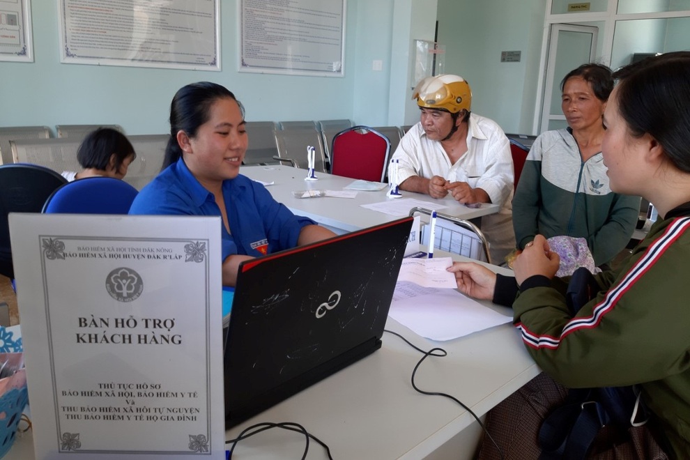 Tiết kiệm 140.000 đồng/tháng, nông dân có thể nhận lương khi về già - 3 Tiết kiệm 140.000 đồng/tháng, nông dân có thể nhận lương khi về già - 3