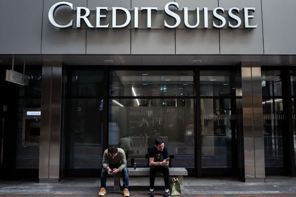 Đại gia ngân hàng Thụy Sĩ sắp sa thải cả chục nghìn người của Credit Suisse - 1 Đại gia ngân hàng Thụy Sĩ sắp sa thải cả chục nghìn người của Credit Suisse - 1