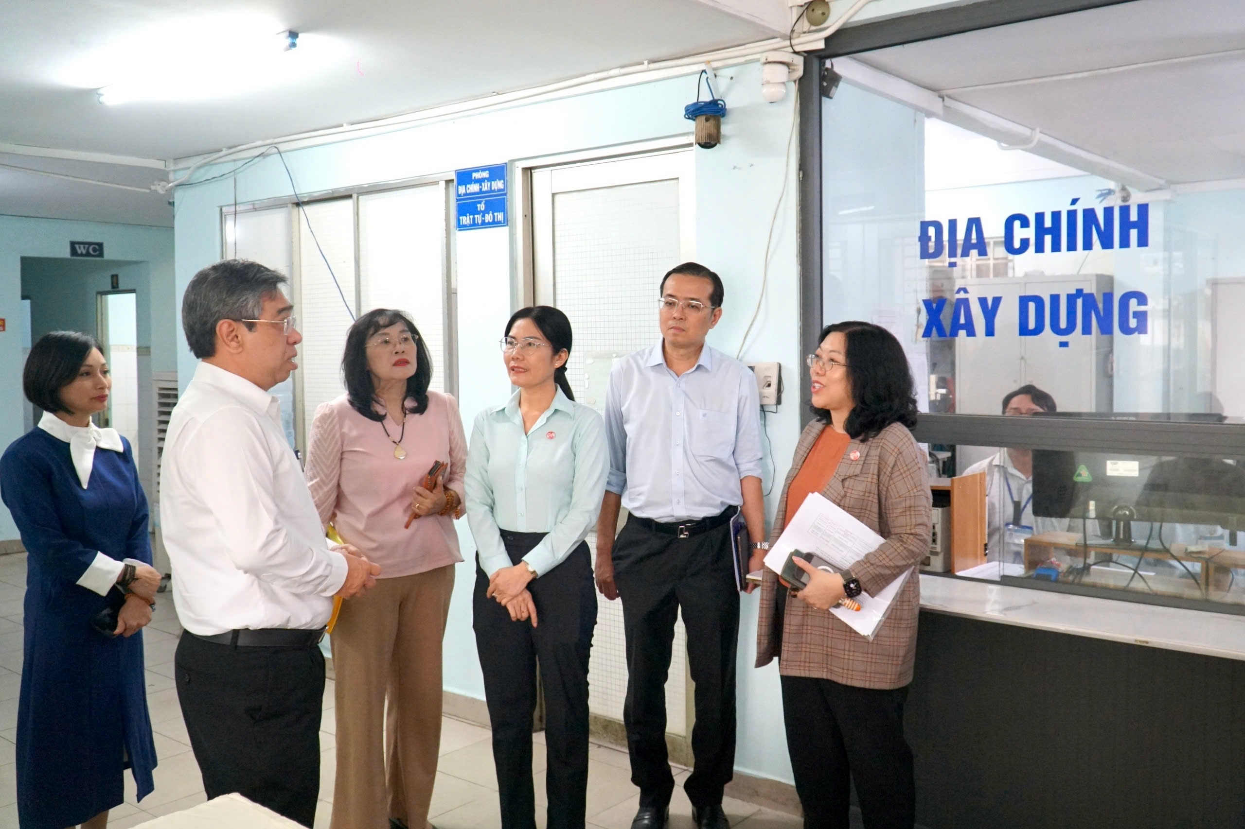 Những ngày đầu “chạy thử chính quyền 2 cấp, người dân mong mỏi điều gì? - 7 Những ngày đầu “chạy thử chính quyền 2 cấp, người dân mong mỏi điều gì? - 7