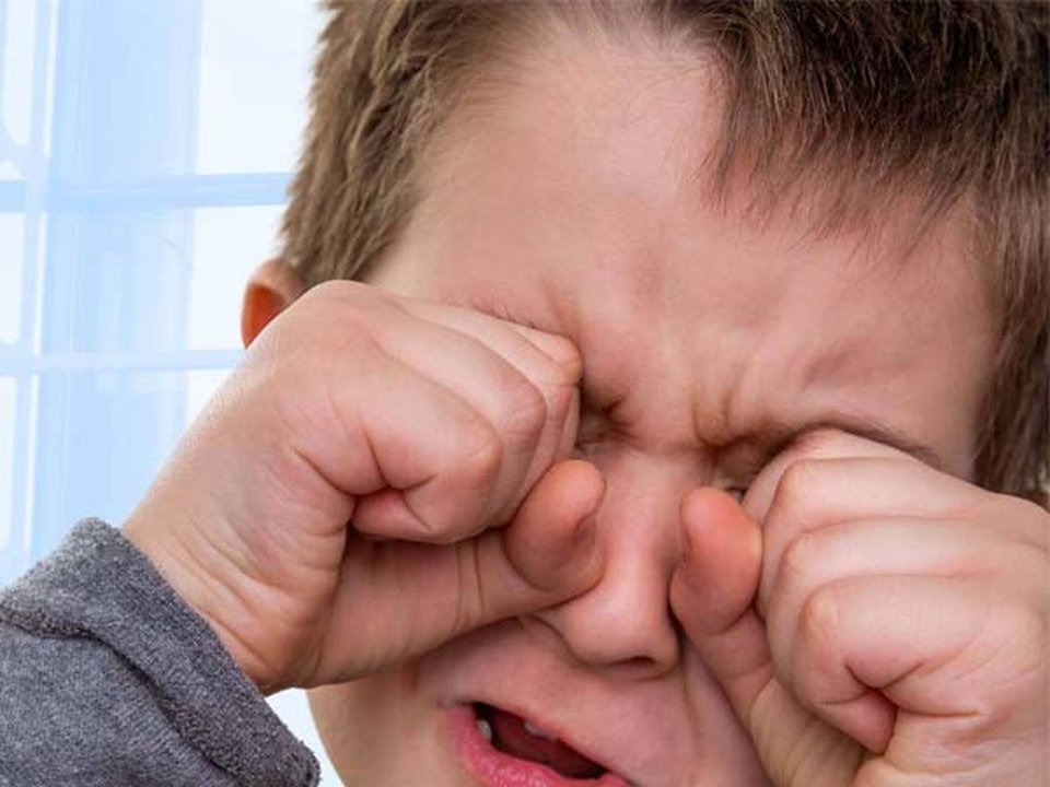 Xốn, cộm, nhòe mắt… có thể báo hiệu ung thư mắt - 1 Xốn, cộm, nhòe mắt… có thể báo hiệu ung thư mắt - 1