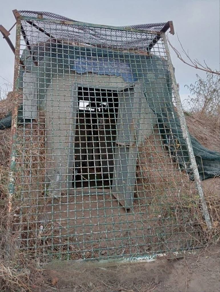 Bagaimana askar Rusia dan Ukraine menangani mimpi ngeri UAV yang memusnahkan parit - 2 Cách binh sĩ Nga - Ukraine đối phó cơn ác mộng UAV công phá chiến hào - 2