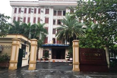 Cung cấp đường dây nóng tiếp nhận phản ánh lạm thu