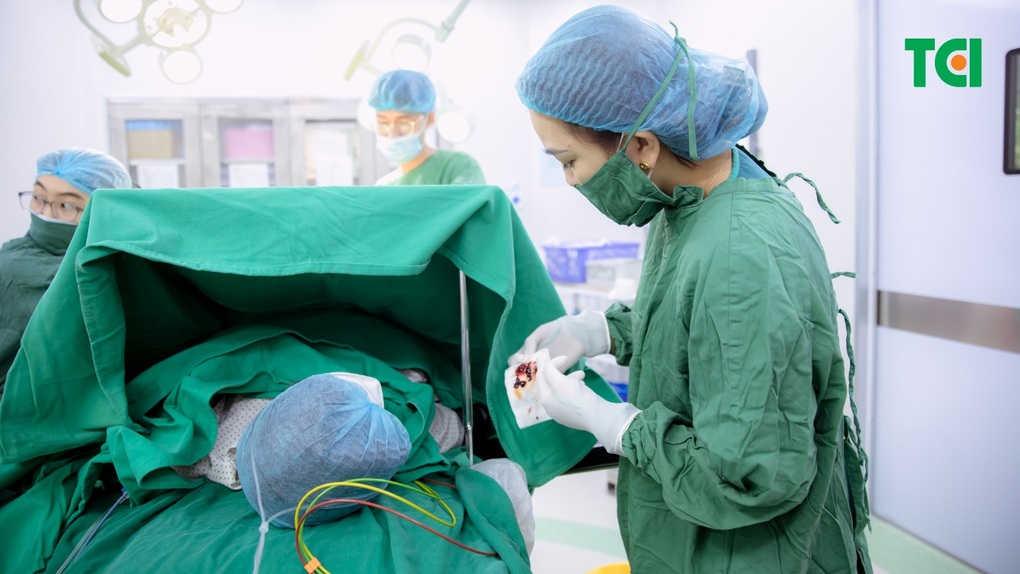 Chủ quan với polyp buồng tử cung - nguy cơ cao mắc ung thư và vô sinh - 3 Chủ quan với polyp buồng tử cung - nguy cơ cao mắc ung thư và vô sinh - 3